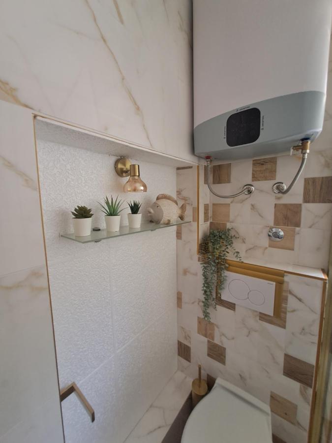 Apartman Nera Lägenhet Ploce  Exteriör bild